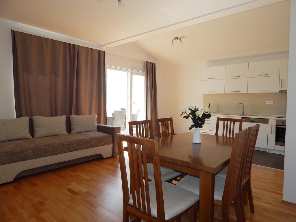 Apartments King Подстрана Экстерьер фото